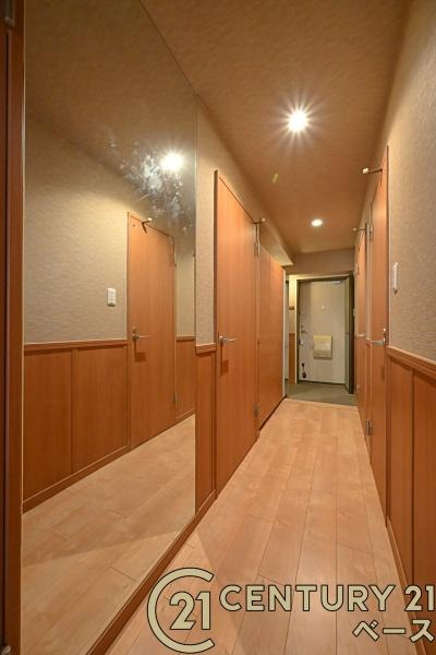 橿原神宮前スカイハイツの玄関|■現地撮影写真■すっきりとした明るい玄関が家族やお客様を迎えてくれます！