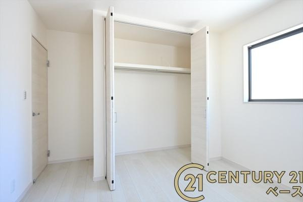 リーブルガーデン三里 ３号棟 ／新築一戸建の内観：施工例|■広々としたＷＣＬを完備！大きな荷物も楽々収納！■