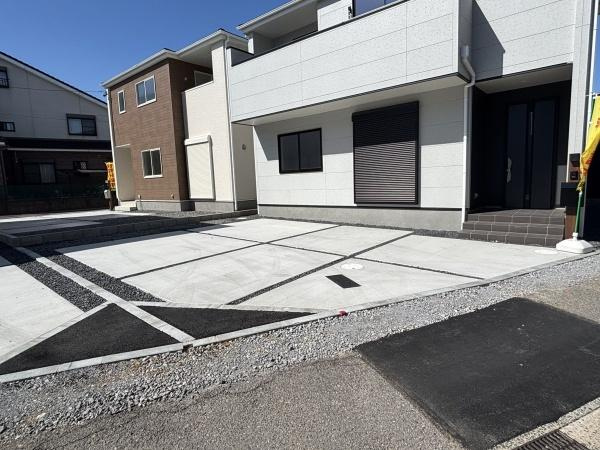 碧南市志貴町3丁目　全3棟・1号棟の駐車場|広々２台駐車できます！