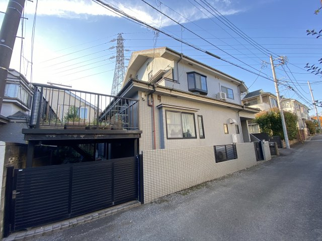 フロンティアの外観