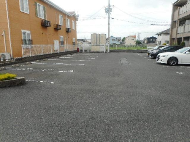 サンズパークⅢの駐車場