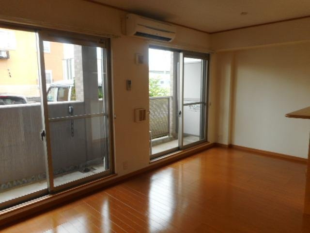 サンズパークⅢの居間・リビング