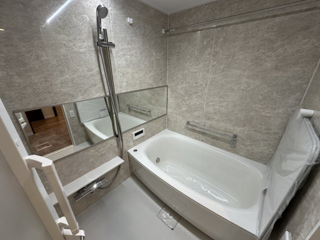 ディアエスタミオ舞子の浴室