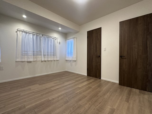 ディアエスタミオ舞子の洋室