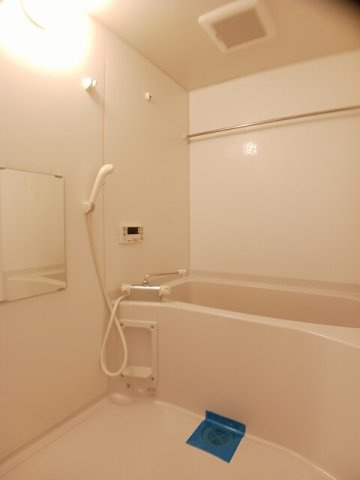 ラ・プルミエールの浴室|落ち着いた空間のお風呂です