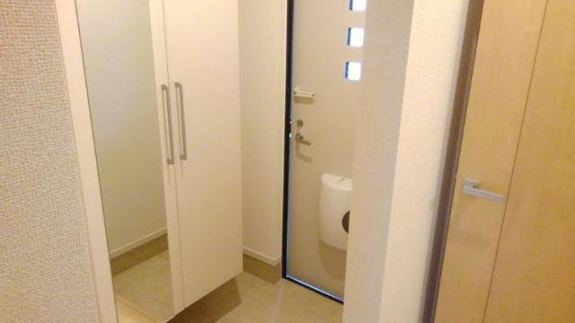 レクタ加須の玄関