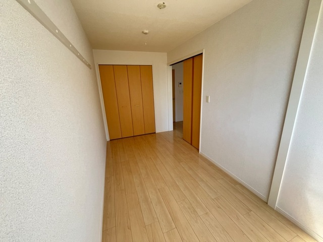 エバーガーデン鳴尾の洋室