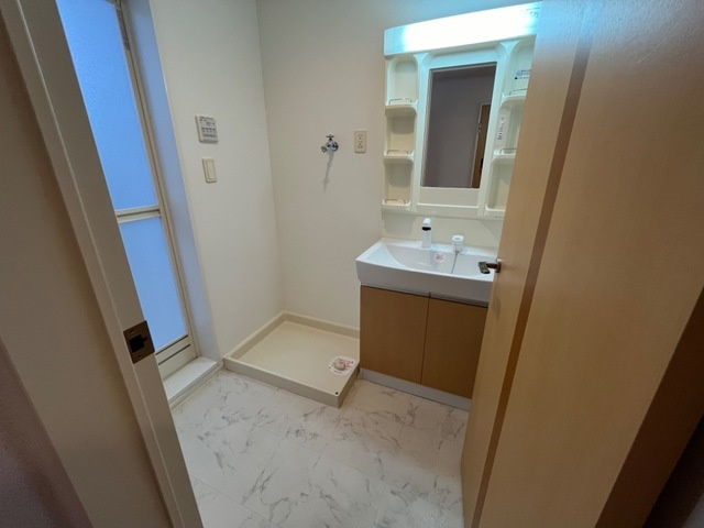 エバーガーデン鳴尾の洗面所