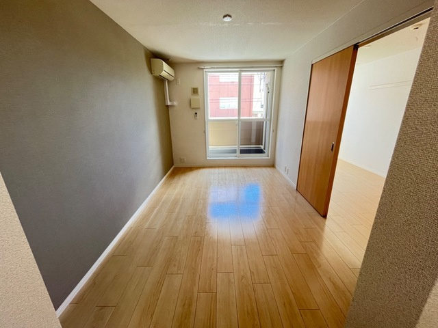 エバーガーデン鳴尾の居間・リビング