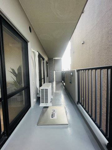 クレストコート中落合のバルコニー