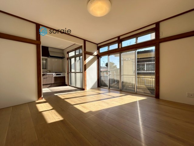 入間市南峯　中古戸建の居間・リビング|令和8年1月27日撮影。