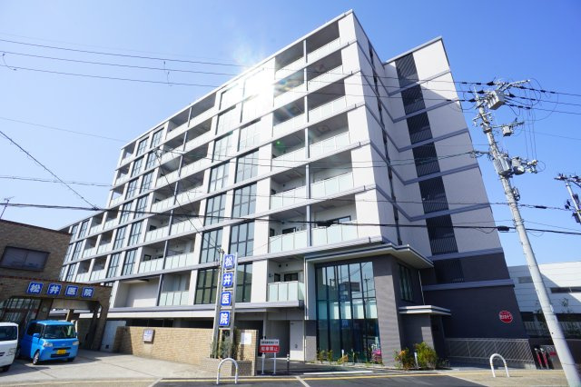 ラ・プリュスの外観