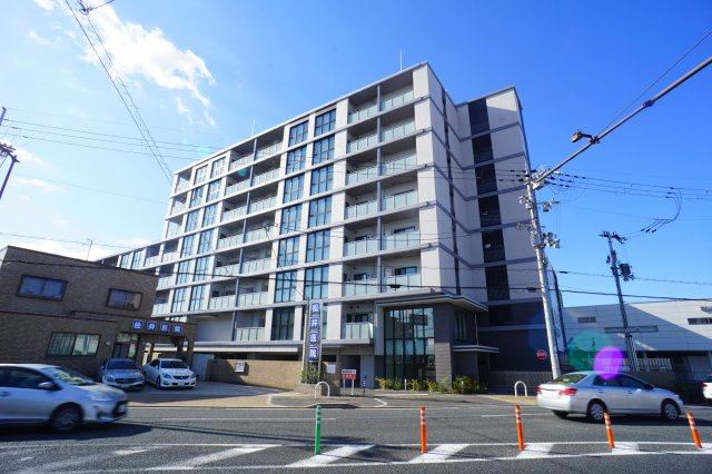 ラ・プリュスの外観