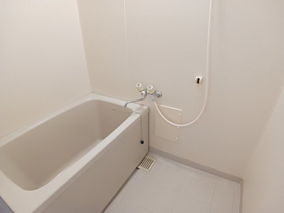 【浴室】 | フラッツ・アイ | コンパクトで使いやすいお風呂です