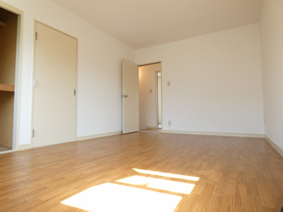 【洋室】 | 武蔵野ハイネス | 陽当り良好です！