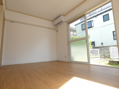 【洋室】 | 武蔵野ハイネス | 6.75帖洋室