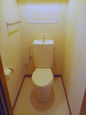 【トイレ】 | プリムローズ | 清潔感のあるトイレです