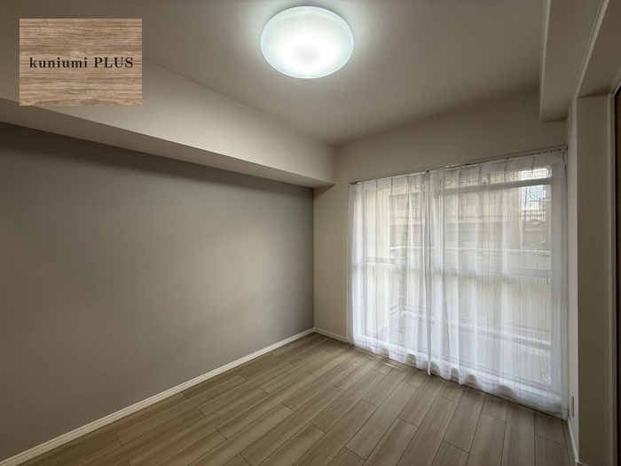 都島パーク・ホームズの洋室