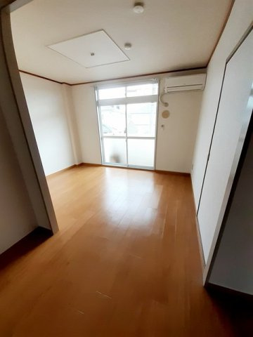 パークサイドの居間・リビング