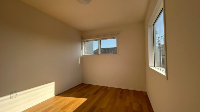 久留米市南2丁目1号地の洋室