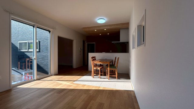 久留米市南2丁目1号地の居間・リビング