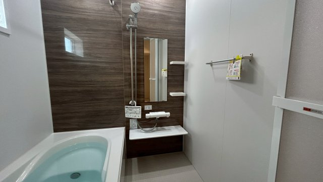 久留米市南2丁目1号地の浴室