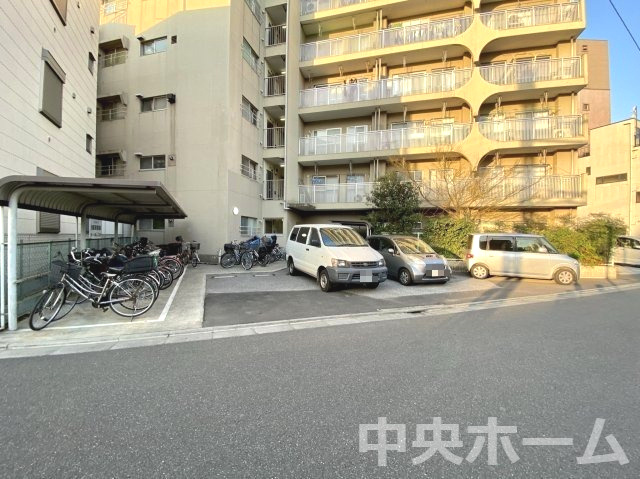 ルネ北小岩の駐車場|【敷地内駐車場】最新の空き状況や費用などの詳細は担当スタッフまでお問い合わせください。