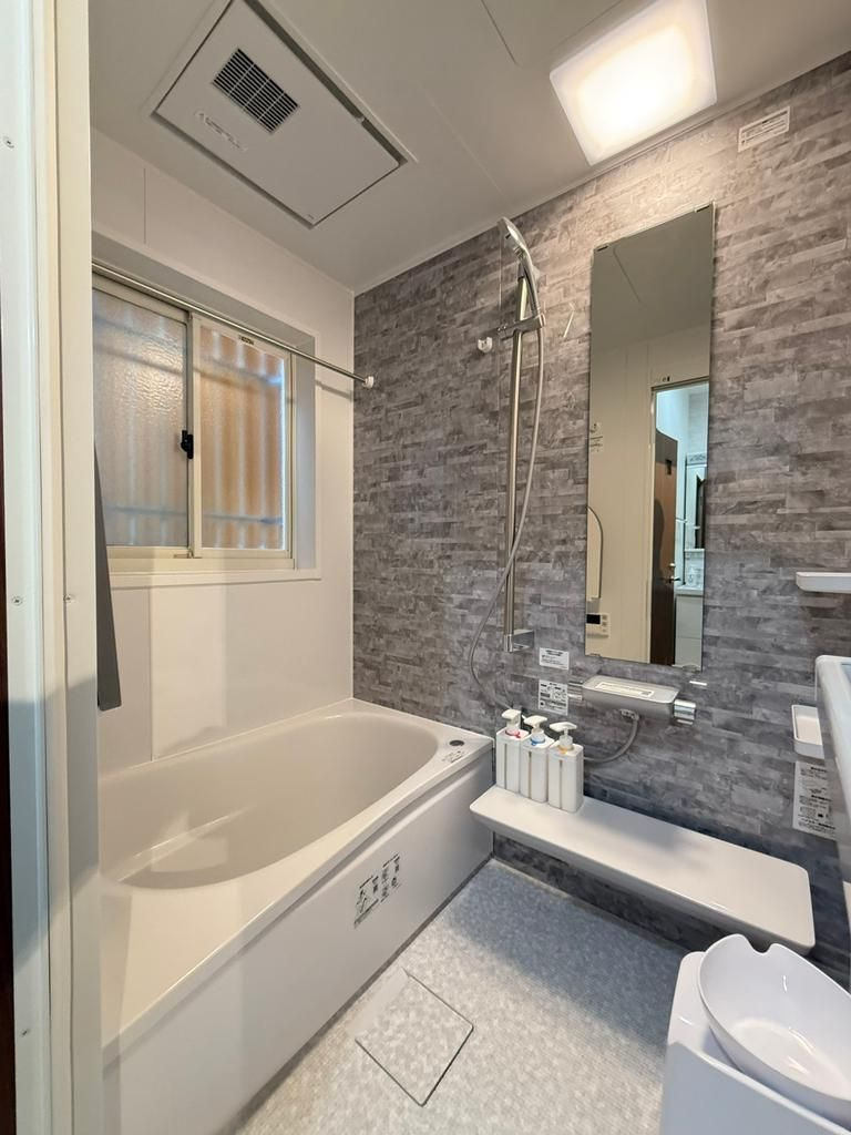 新宿区四谷4丁目　中古戸建の浴室|現地ご見学希望・資料請求などお気軽にお問い合わせ下さい！
03-5990-5201