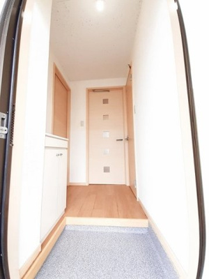 【玄関】 | ホワイトルーム飯村Ａ
