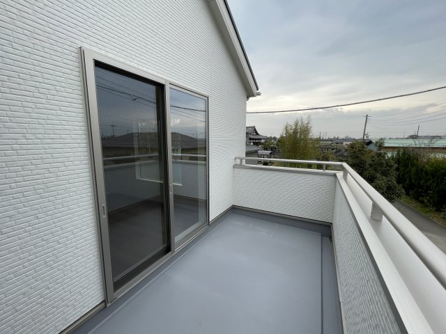 【バルコニー】 | 熊谷市弥藤吾　新築戸建　全1区画　