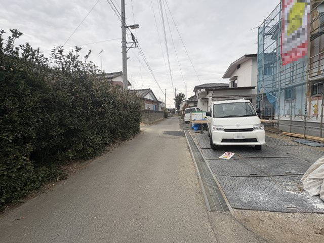 【前面道路含む現地写真】 | 熊谷市弥藤吾　新築戸建　全1区画　 | 2/16撮影