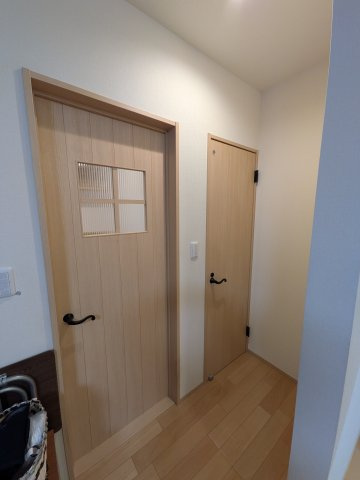 大口町下小口３丁目　中古戸建の居間・リビング|リビング扉