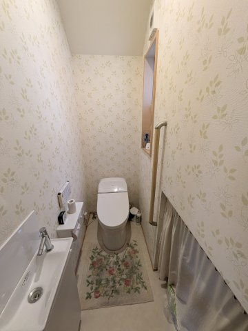 大口町下小口３丁目　中古戸建のトイレ|ゆったりとした空間のトイレです（1階）