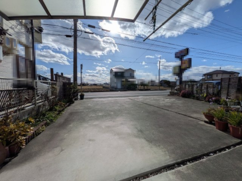 大口町下小口３丁目　中古戸建の前面道路含む現地写真|前面道路含む現地写真です。駐車スペースカーポート有