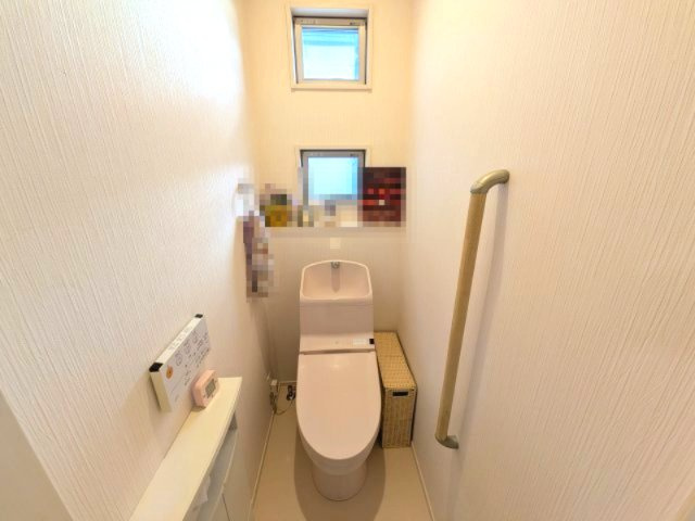 大口町下小口３丁目　中古戸建のトイレ|落ち着いたトイレです（2階）