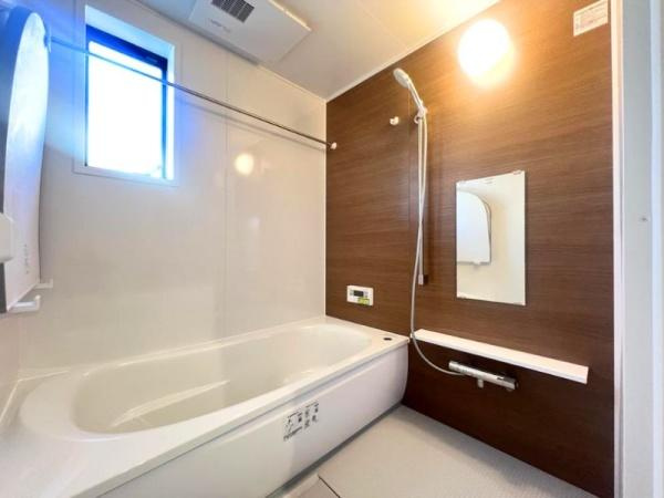 タマタウン星和台　1号地の浴室|1616サイズのユニットバス。浴室乾燥暖房機付きです。