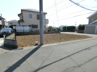【外観】 | 伊奈町中央１丁目　条件なし売地　角地45坪