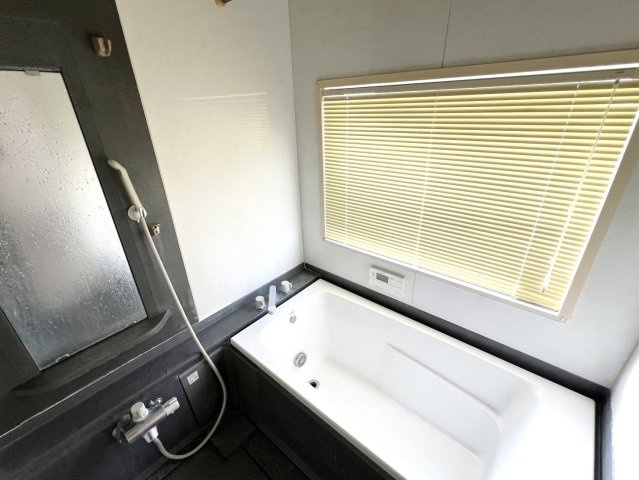 【浴室】 | 南足柄市岩原　中古戸建　大型スーパー徒歩3分「相模沼田駅」徒歩6分