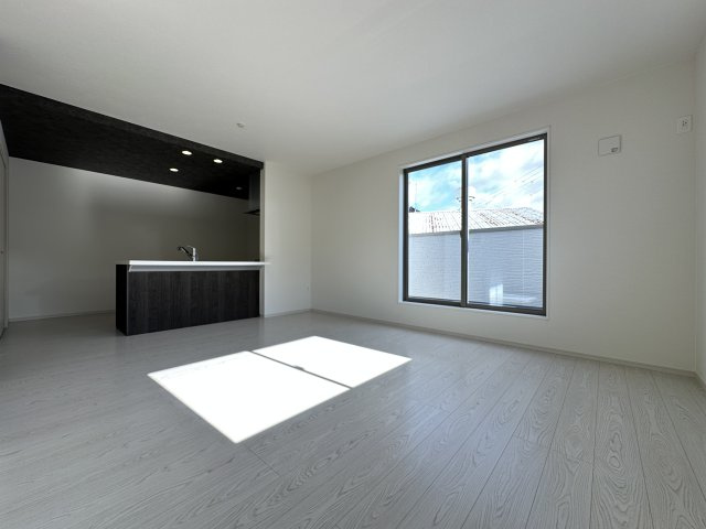 明石市藤江　新築戸建の居間・リビング