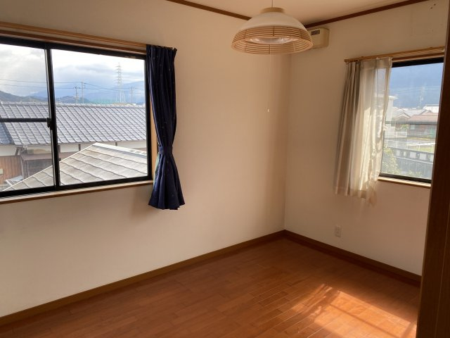 下泉町1丁目　中古物件の洋室|2F　洋室　東側