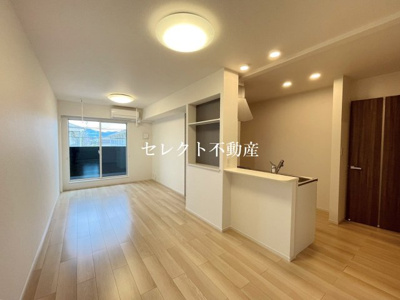 【居間・リビング】 | さくらヒルズ　Ａ | 【さくらヒルズ　Ａ】ゆったり過ごせるリビングです