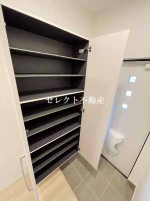 【玄関】 | さくらヒルズ　Ａ | 【さくらヒルズ　Ａ】シンプルで使いやすい玄関です