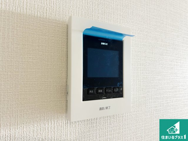 大阪市生野区田島　第4期　新築一戸建ての防犯設備|カラーモニターインターホン！声だけでなく来訪者の姿や顔がモニターで確認できるので、小さなお子様がいらっしゃるご家庭でも安心できます！