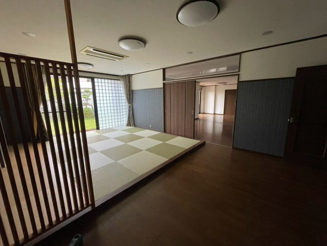 安城町社口堂貸事務所のロビー