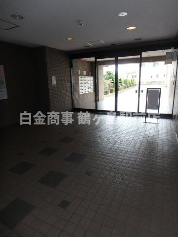 コスモ坂戸のエントランス