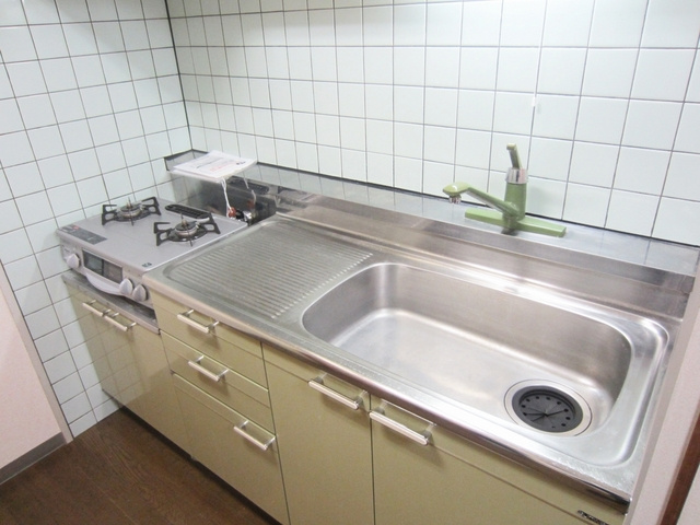 アダマスのキッチン|２口ガスコンロ設置済のキッチンです！