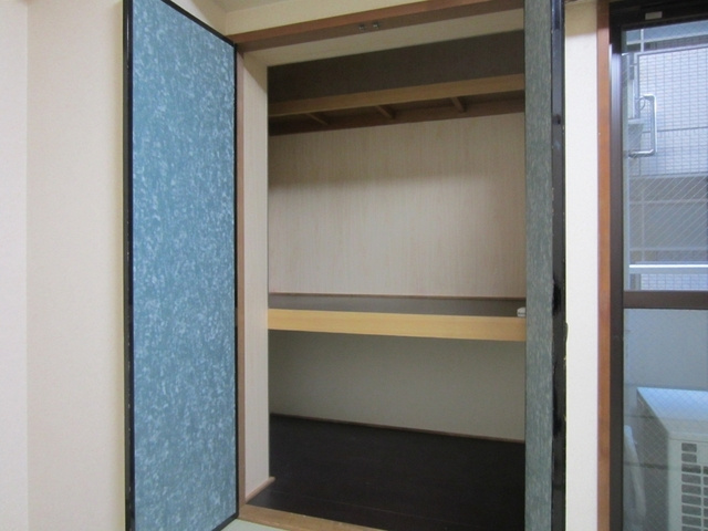 アダマスの収納|大きめの収納がついています！