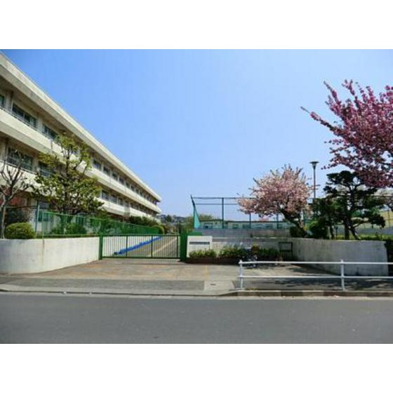 小学校「町田市立大蔵小学校まで906ｍ」