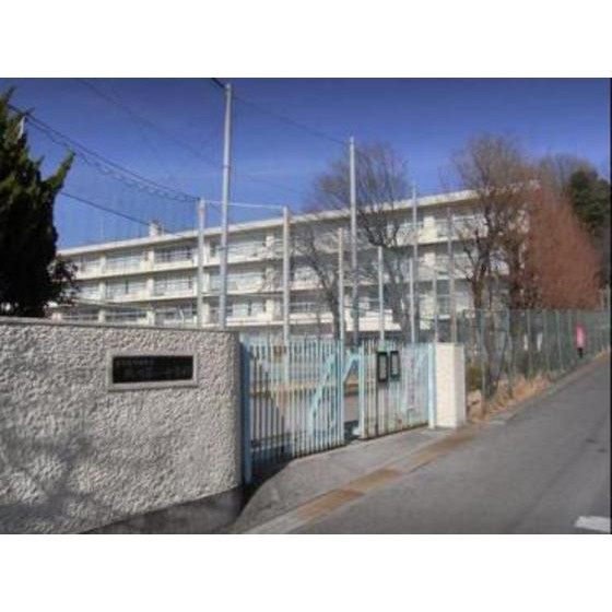 中学校「町田市立鶴川第二中学校まで1378ｍ」