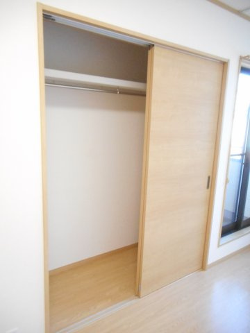 たっぷりとした収納スペースです
